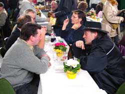 Heinz Welker mit Besucher